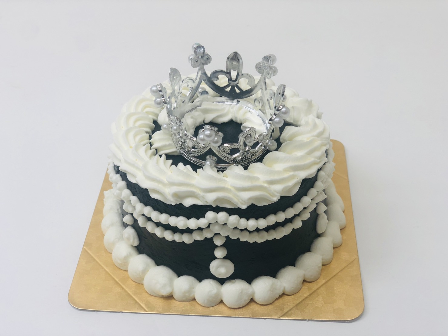 ティアラケーキ プリンセス カラー選べる 4号（スイーツSaccho） Cake.jp