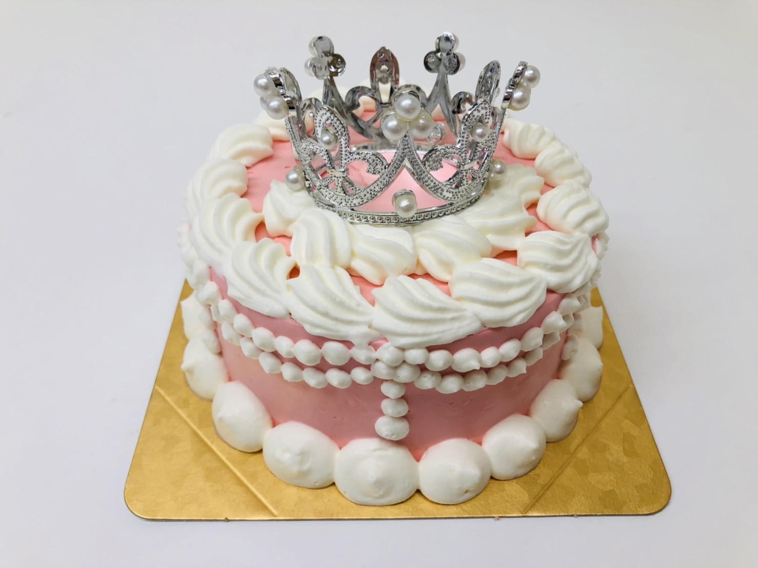 ティアラケーキ プリンセス カラー選べる 4号（スイーツSaccho） Cake.jp