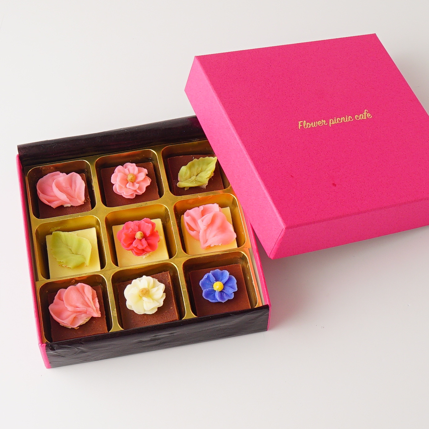 【Cake.jp限定】食べられるお花のバレンタインチョコレート/9個入 バレンタイン2023 8
