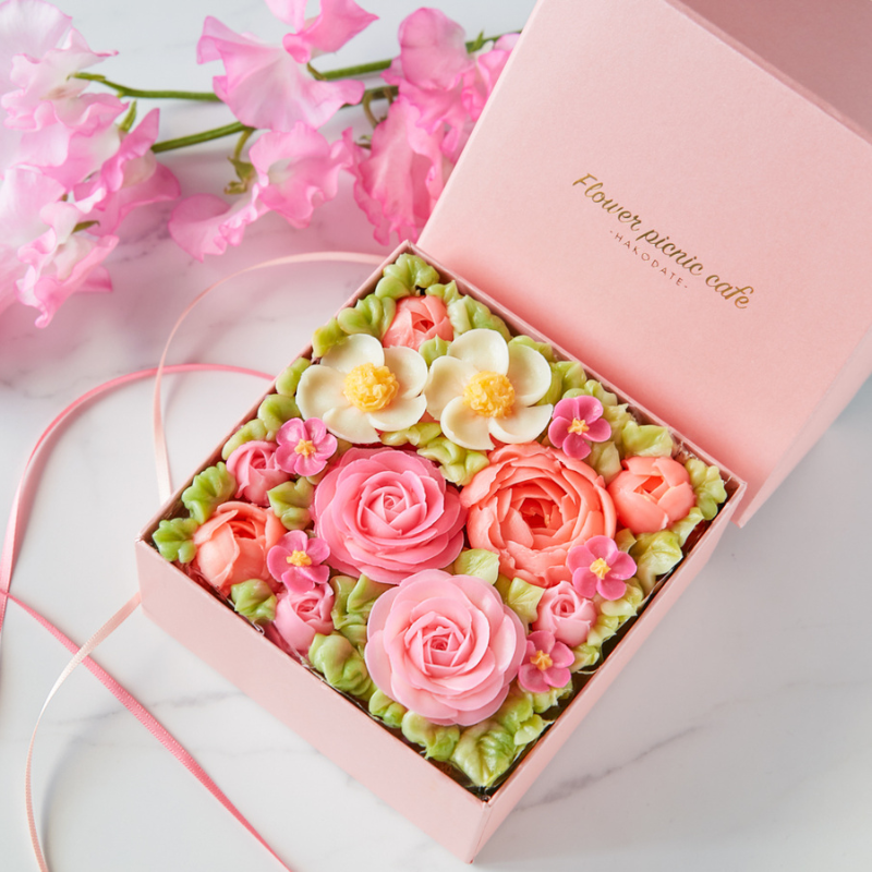 【母の日/誕生日の特別ギフトに】✿食べられるお花のボックスフラワーケーキ【Peach Pink】 母の日2024 