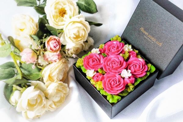 『食べられるお花のケーキ』【Elegant Pink】Anniversary「ミニ」ボックスフラワーケーキ＜ミニサイズ＞ 1