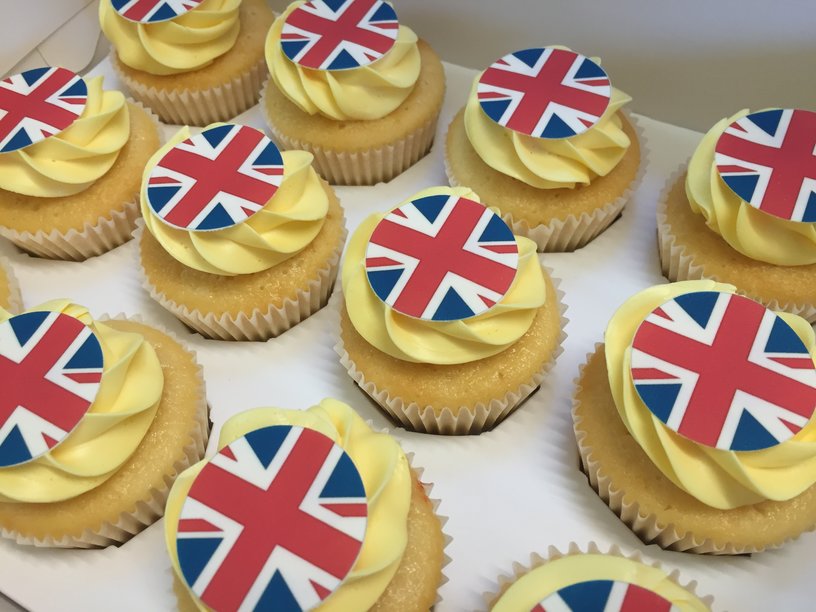 ロゴ キャラクタープリンティング ベラズカップケーキ Cake Jp