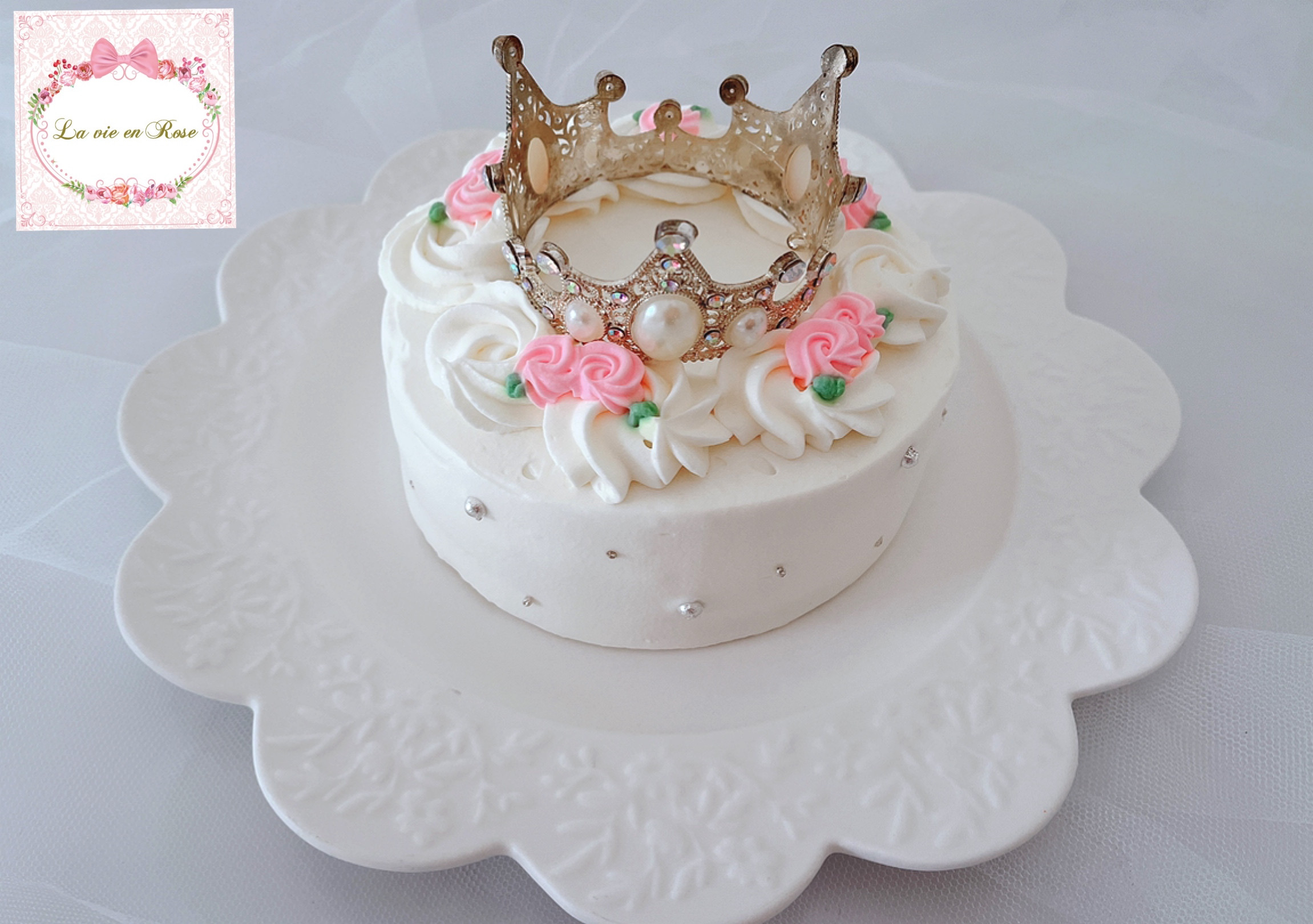 プリンセスティアラケーキ 色の変更可 4号 12cm La Vie En Rose Cake Jp
