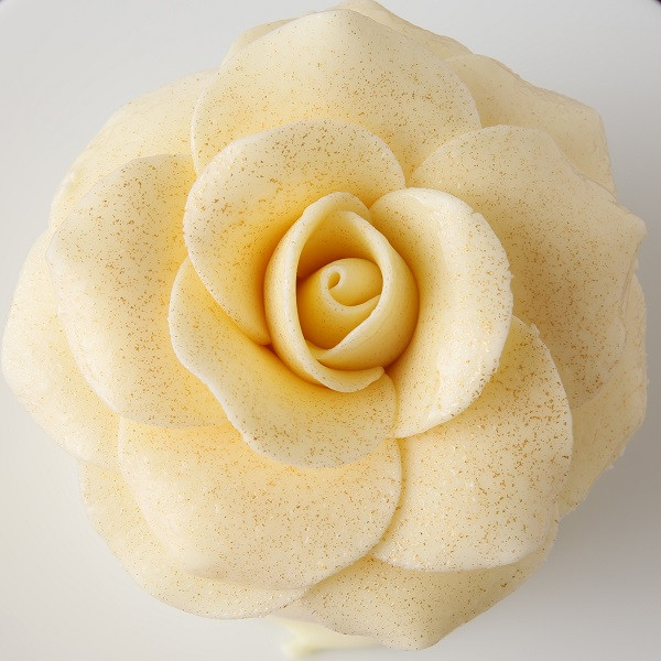 【Cake.jp限定】パティシエ自慢の白いバラのケーキ フルールドネージュブラン 3号 クリスマス2022 2