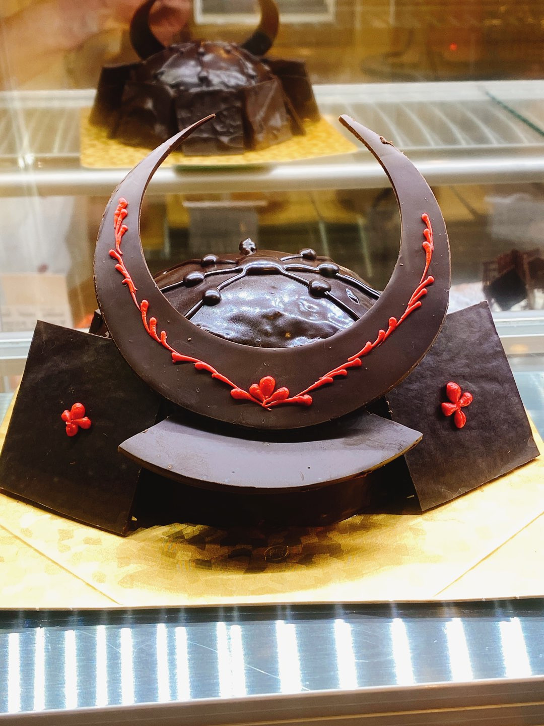 兜 チョコレートケーキ