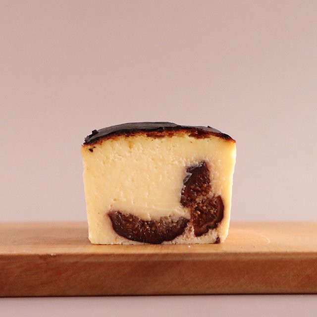 いちじくのバスクチーズケーキ 3