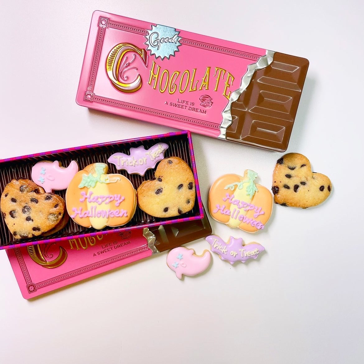 ハロウィン限定チョコレートクッキー缶(チョコチップクッキーとアイシングクッキー詰め合わせ) ハロウィン2022 1