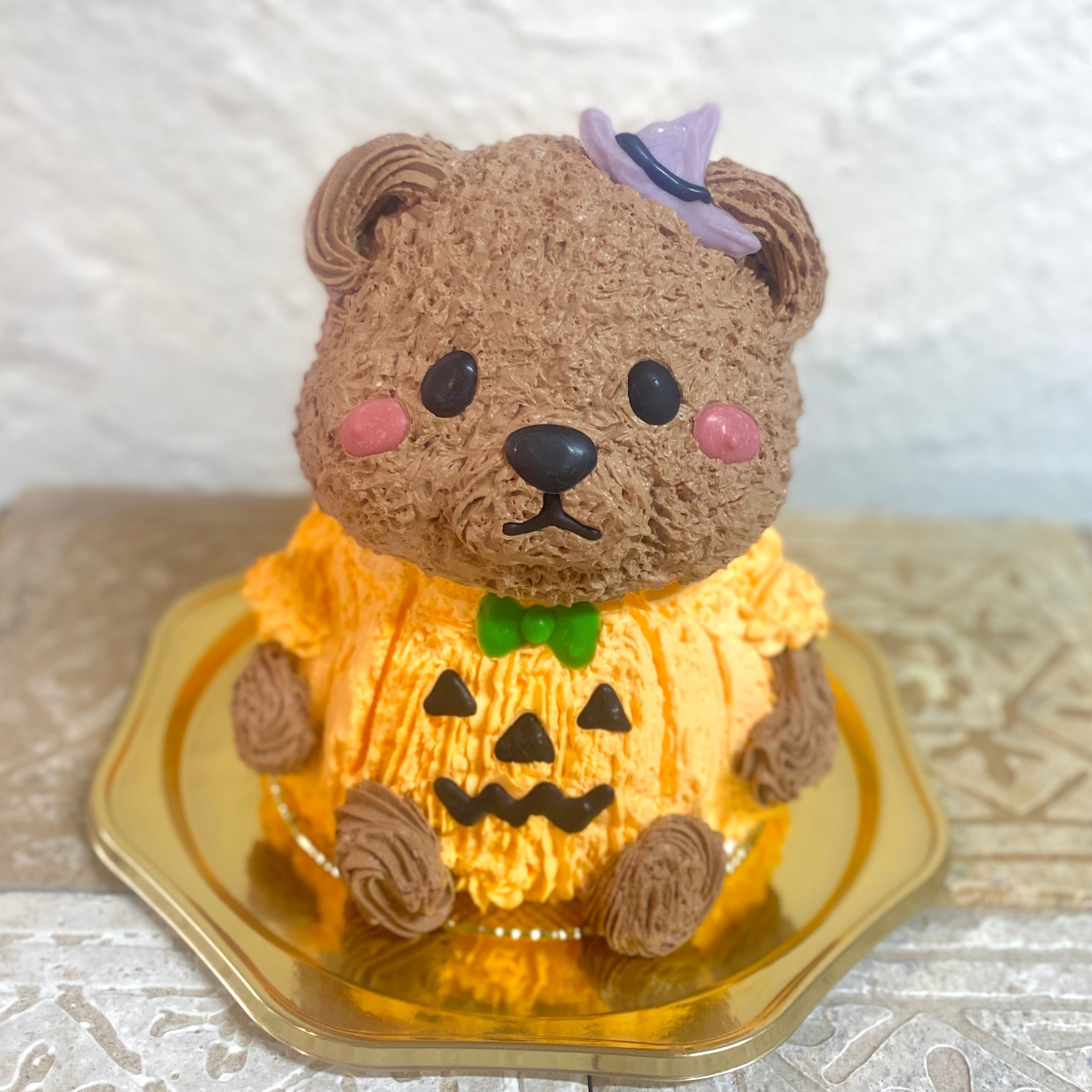 ハロウィンクマさんの立体ケーキ クマ くまさん 動物ケーキ 5号 ハロウィン2022（Tipitinats Cakes） | Cake.jp