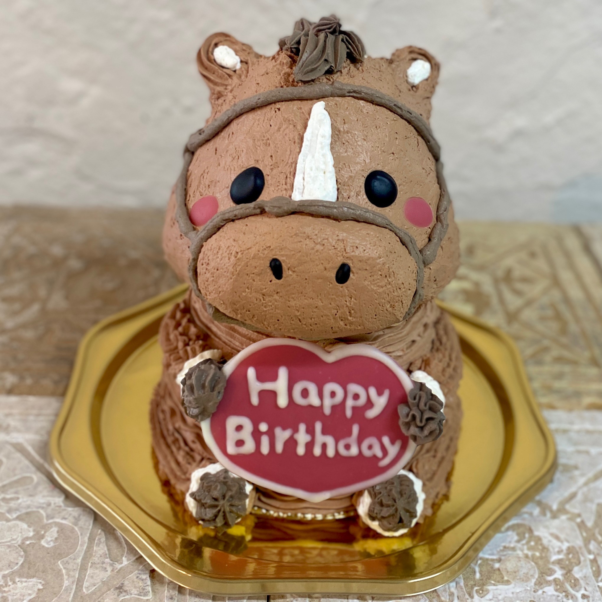 馬の立体ケーキ(茶色の頭絡) 動物 ケーキ 誕生日 チョコ センイルケーキ 5号