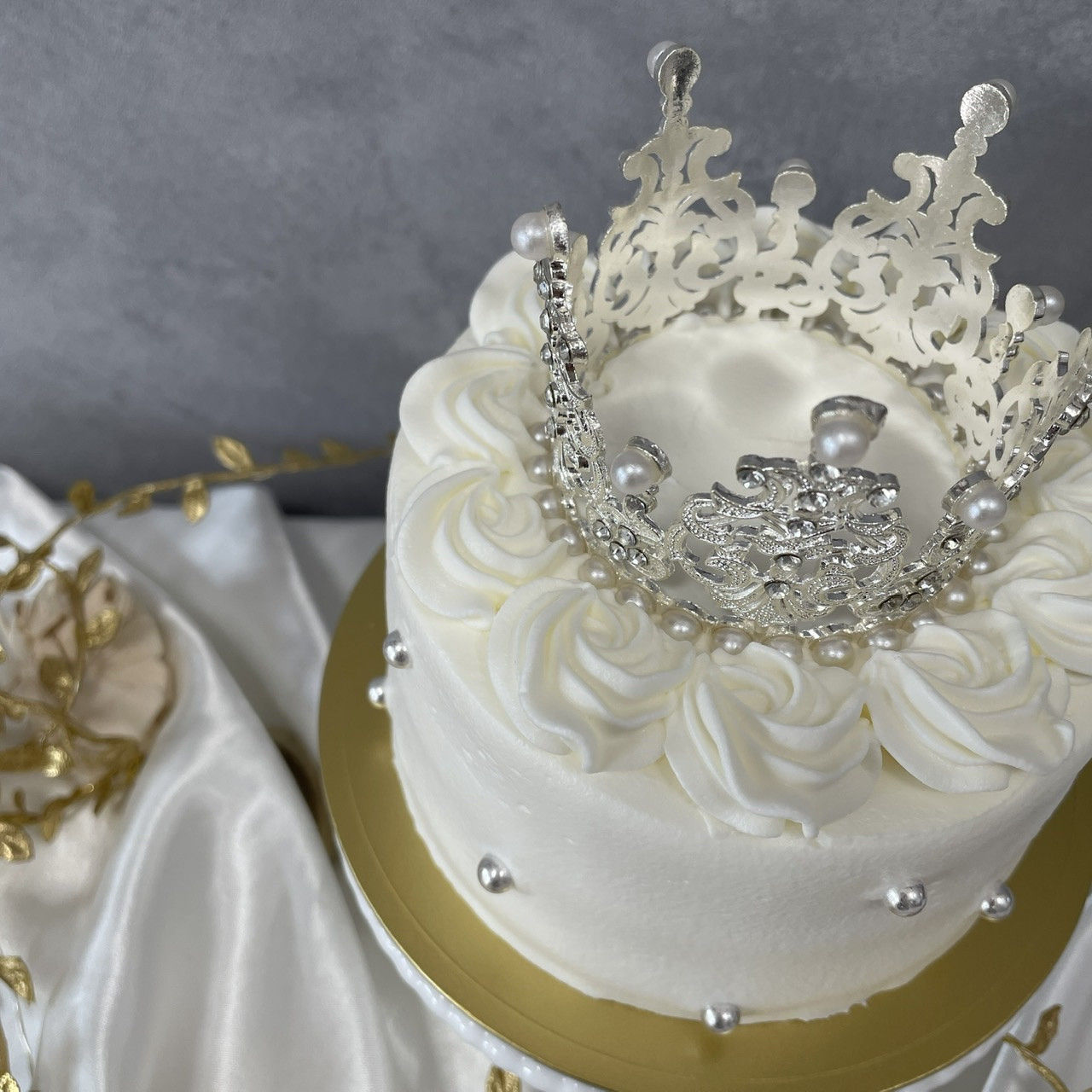 シンプルティアラケーキ 4号（Eiffel） Cake.jp