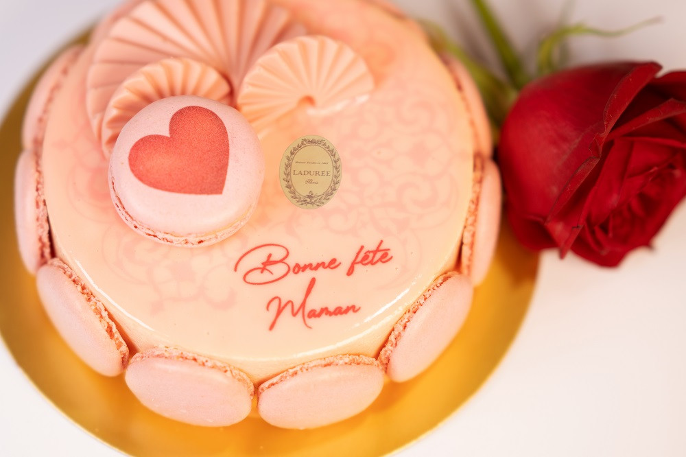 ラデュレ ボンヌ フェット ママン Laduree Cake Jp