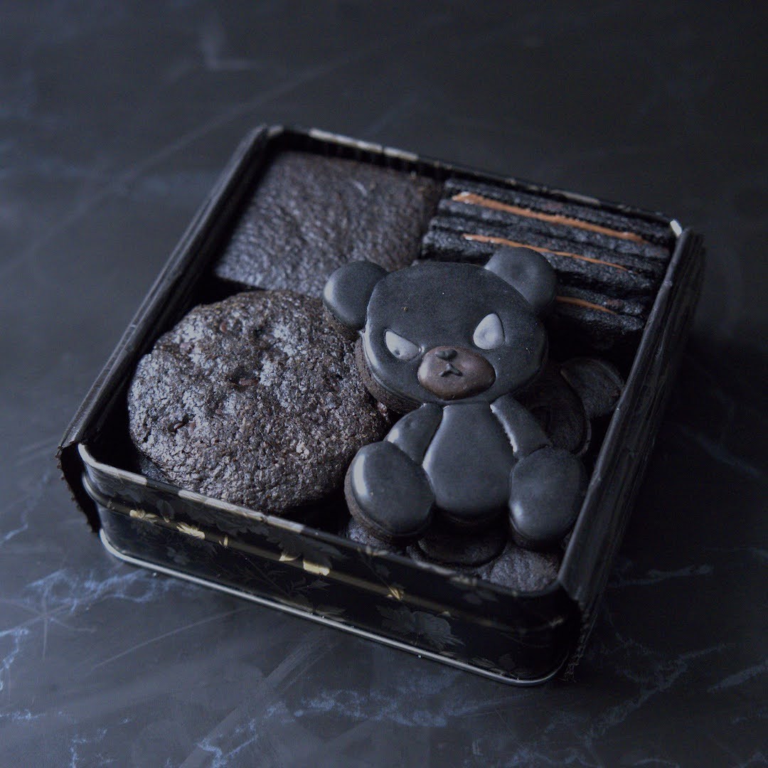 アイシングクッキー入りチョコレートクッキー缶 - ブラックパリオリジナル