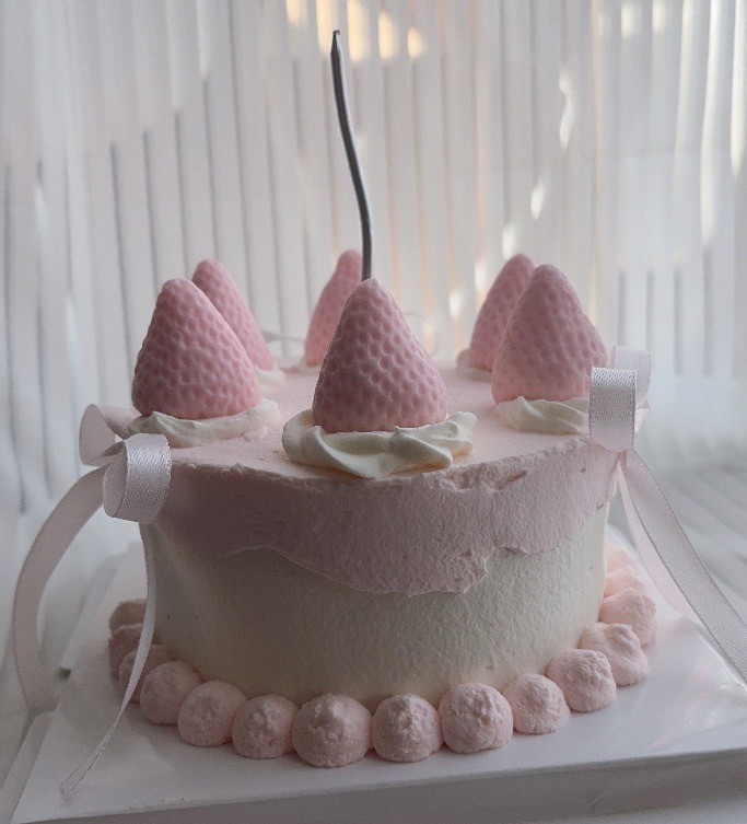 ピンクピンクラブリーケーキ