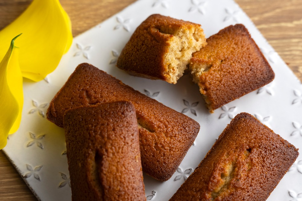 yH׃O100XzMAISON D'AHNI tBiVF 5 Ε2025