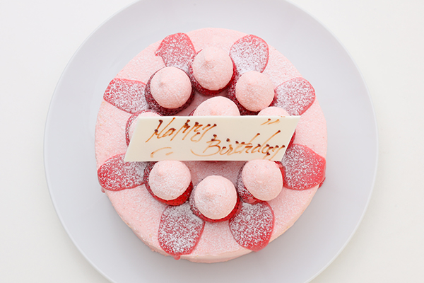 苺づくしデコレーションケーキ 4号 12cm 3