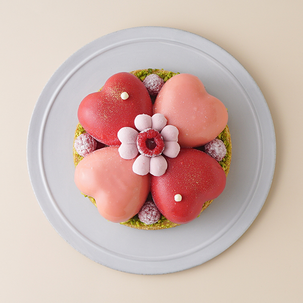 【SALON BAKE ＆ TEA】ハート型のムースケーキ「クール ド フルール」 2