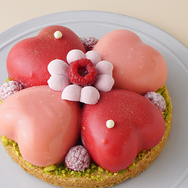 【SALON BAKE ＆ TEA】ハート型のムースケーキ「クール ド フルール」 6