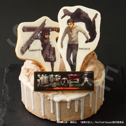 TVアニメ『進撃の巨人』カスタムチョコレートケーキ（エレン・ミカサ）【限定スタンド缶バッジ付】