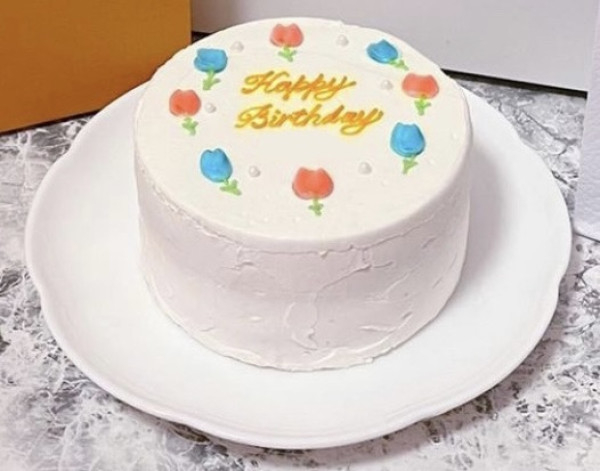 フラワーケーキ(花の色2色まで)　センイルケーキ♪　4号の口コミ・評判の投稿画像