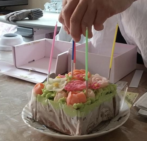 『食べられるお花のケーキ』 【Peach Pink】ボックスフラワーケーキ　　　の口コミ・評判の投稿画像