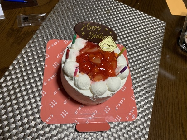 【即日出荷可能】高級苺盛りデコレーションケーキ　4号　12cmの口コミ・評判の投稿画像