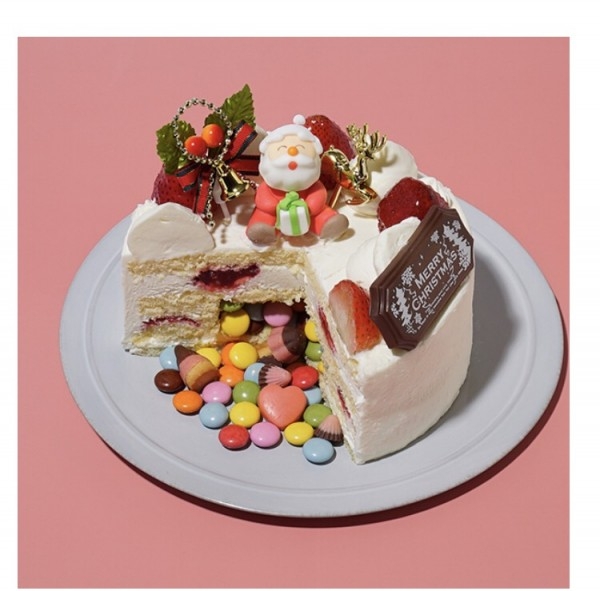 2度楽しめる！今年も大好評です。 クリスマスギミックケーキ2022年 4号 12cm の口コミ・評判の投稿画像