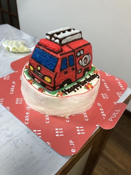 消防車のケーキを注文させていた 口コミ 評判 Cake Jp