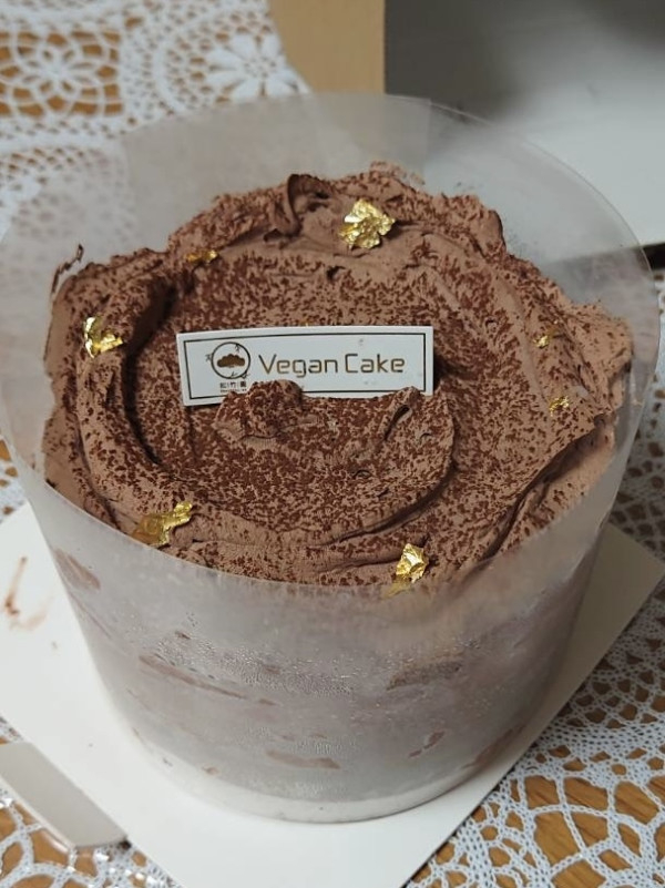 Cake.jp限定！グルテンフリー　チョコレートレインボーケーキ　4号《ヴィーガンスイーツ・ヴィーガンケーキ》の口コミ・評判の投稿画像