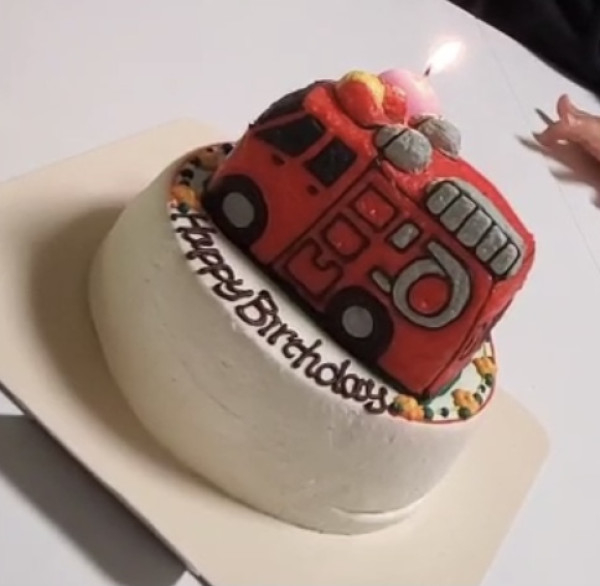 働く車好きな息子の２歳の誕生日 口コミ 評判 Cake Jp