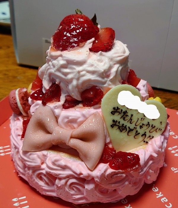 北海道乳製品使用 豪華３段ケーキ ピンク イチゴ 下段4号 12cm 3tier Cake Cake Jp