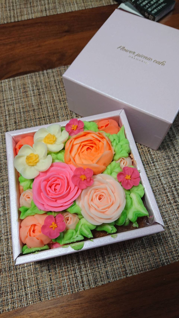 『食べられるお花のケーキ』 【Peach Pink】ボックスフラワーケーキ   の口コミ・評判の投稿画像