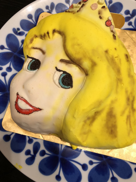 黄色の汗を流したオーロラ姫のケ 口コミ 評判 Cake Jp